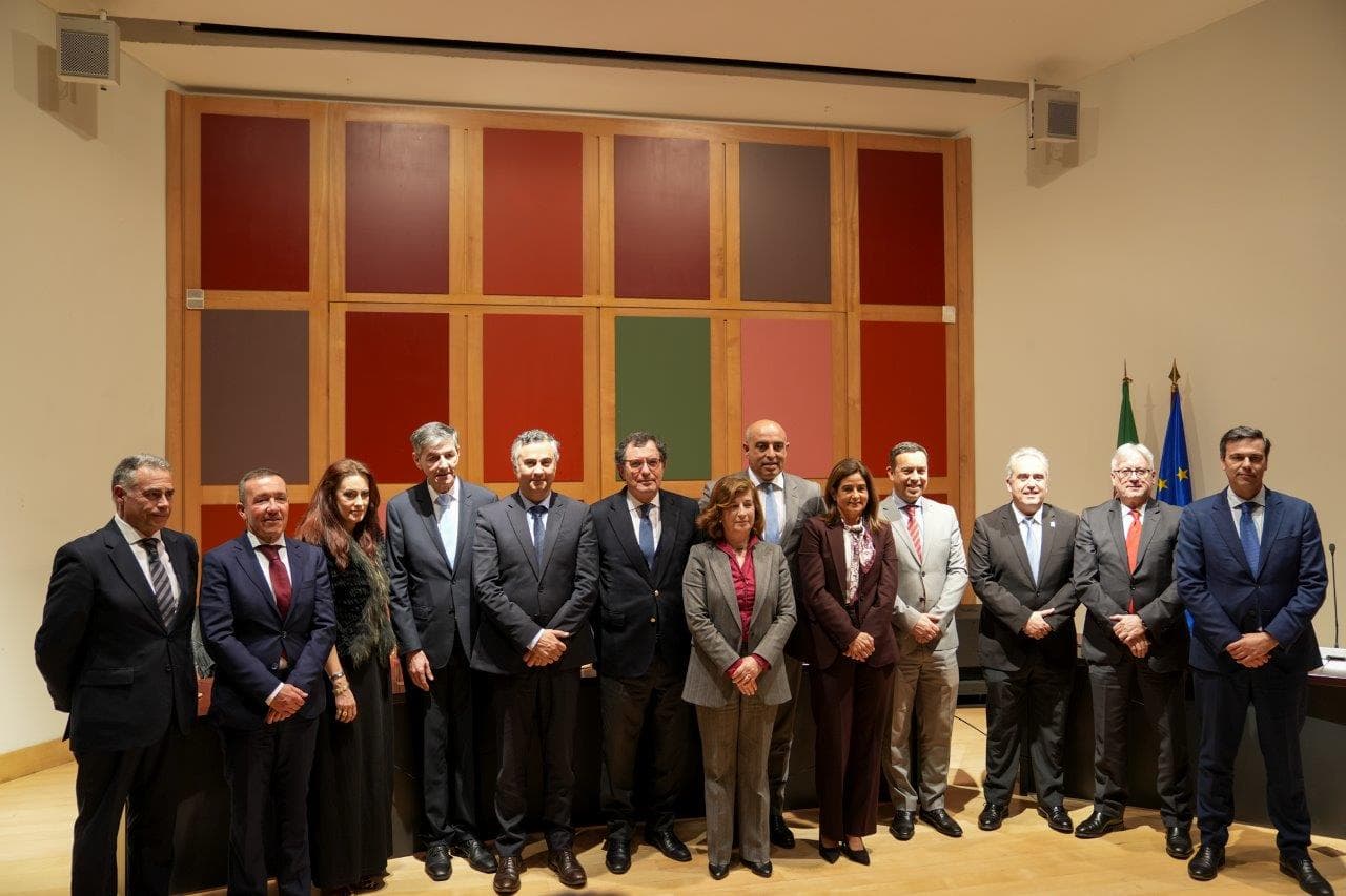 Ministro da Economia e Coesão Territorial, Castro Almeida e Secretários de Estado Hélder Reis e Silvério Regalado na posse dos vice-presidentes da CCDR do Alentejo, Évora, 3 março 2026 (Cátia Pina)