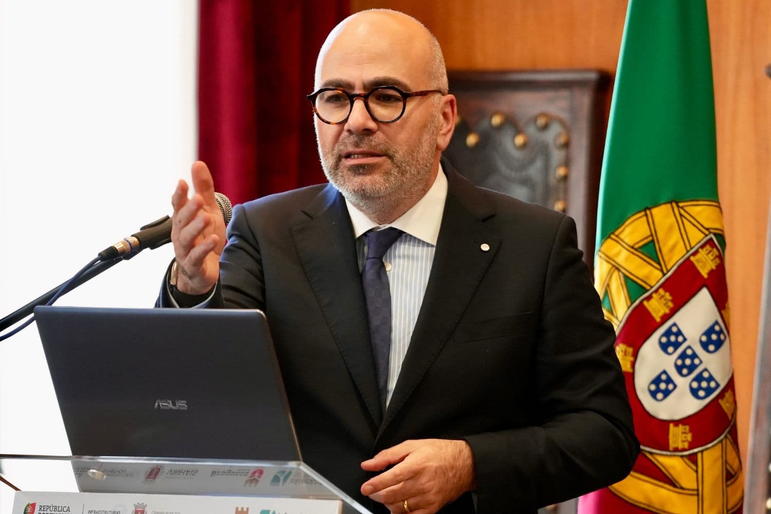 Ministro das Infraestruturas e Habitação, Miguel Pinto Luz, no lançamento do concurso público para a construção da Nova Variante à EN103, entre Vinhais e Bragança, 26 março 2026