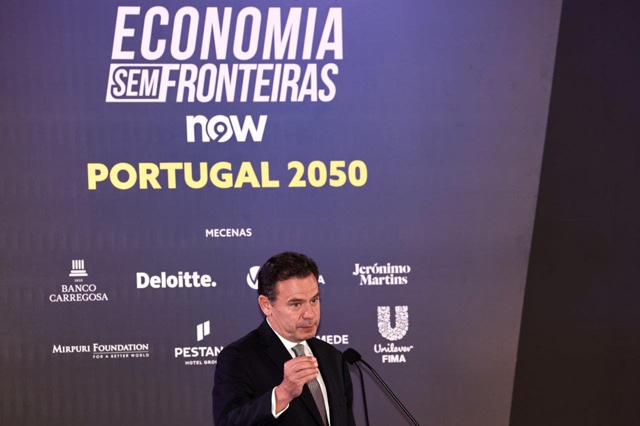 Primeiro-Ministro Luís Montenegro intervém na conferência