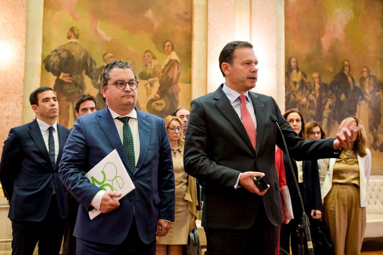 Primeiro-Ministro Luís Montenegro faz declaração à imprensa sobre a aprovação do Orçamento do Estado, Assembleia da República, 27 novembro 2025 (Gonçalo Borges Dias/GPM)