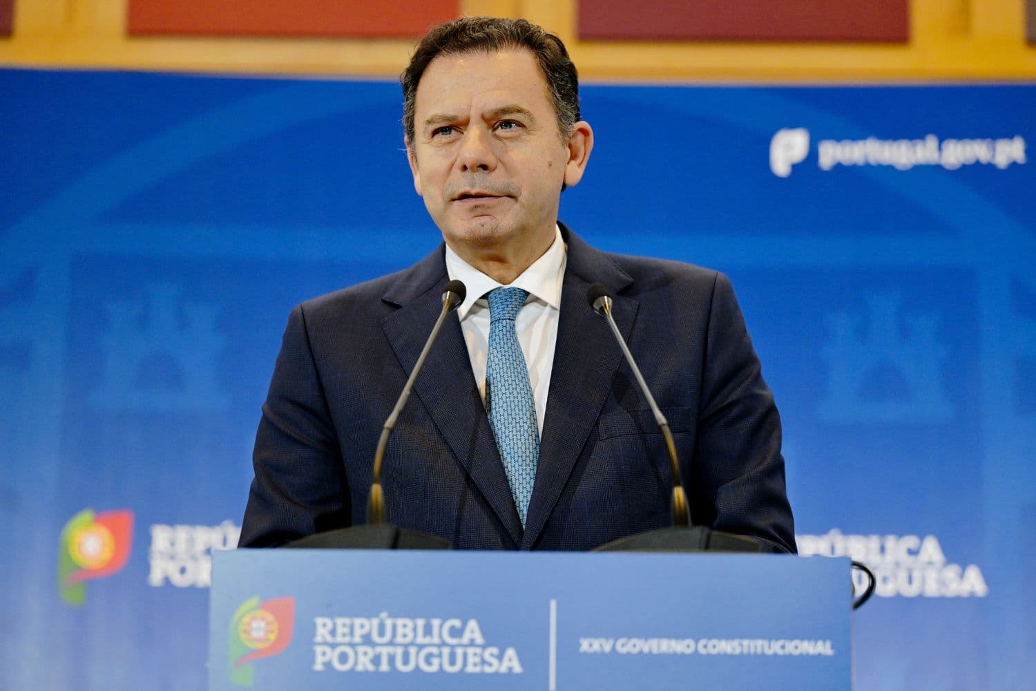 Primeiro-Ministro, Luís Montenegro, intervém na cerimónia de tomada de posse dos presidentes das CCDR do Norte, Centro, Lisboa e Vale do Tejo, Alentejo e Algarve, 27 fevereiro 2026, Évora (Gonçalo Borges Dias / GPM)