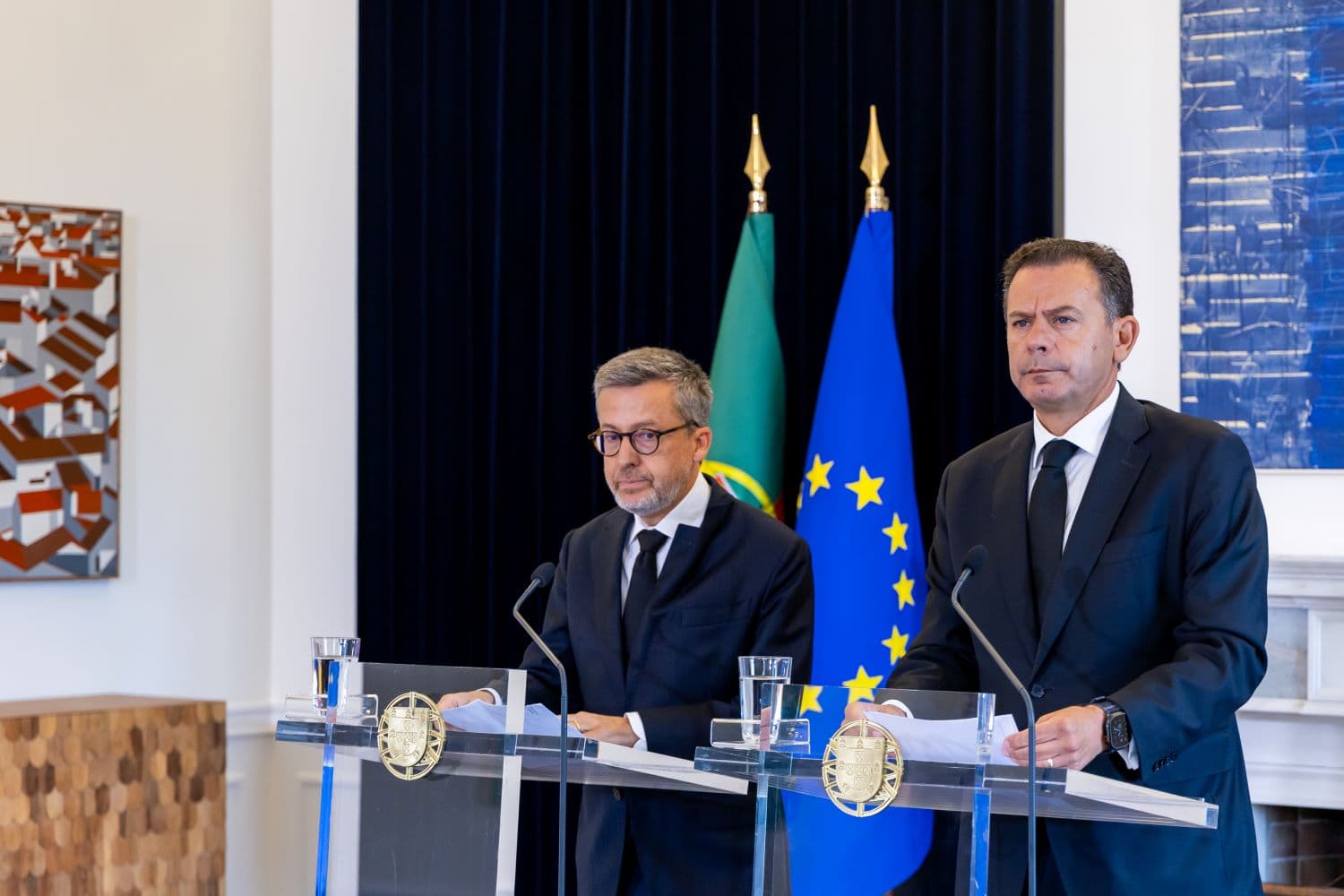 Primeiro-Ministro, Luís Montenegro, e Presidente da Câmara de Lisboa, Carlos Moedas, na declaração após o Conselho de Ministros, Lisboa, 4 setembro 2025 (Mariana Branco)