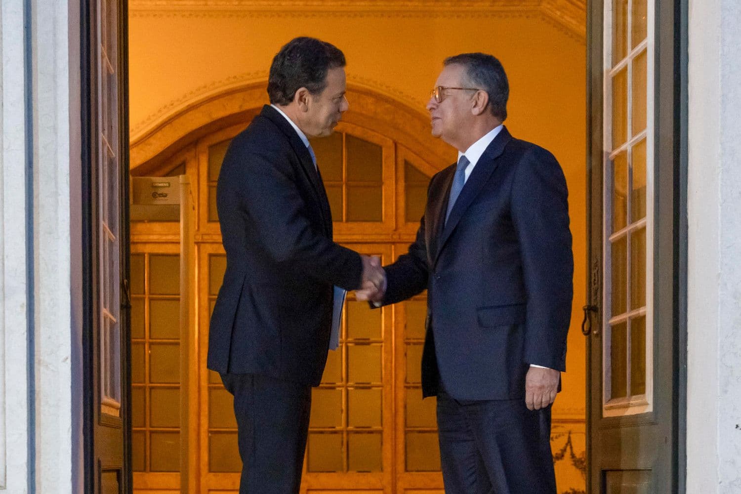 O Primeiro-Ministro, Luis Montenegro, foi recebido pelo Presidente da República eleito, António José Seguro, no Palácio Nacional de Queluz, Sintra, 24 fevereiro 2026 (José Sena Goulão / LUSA)