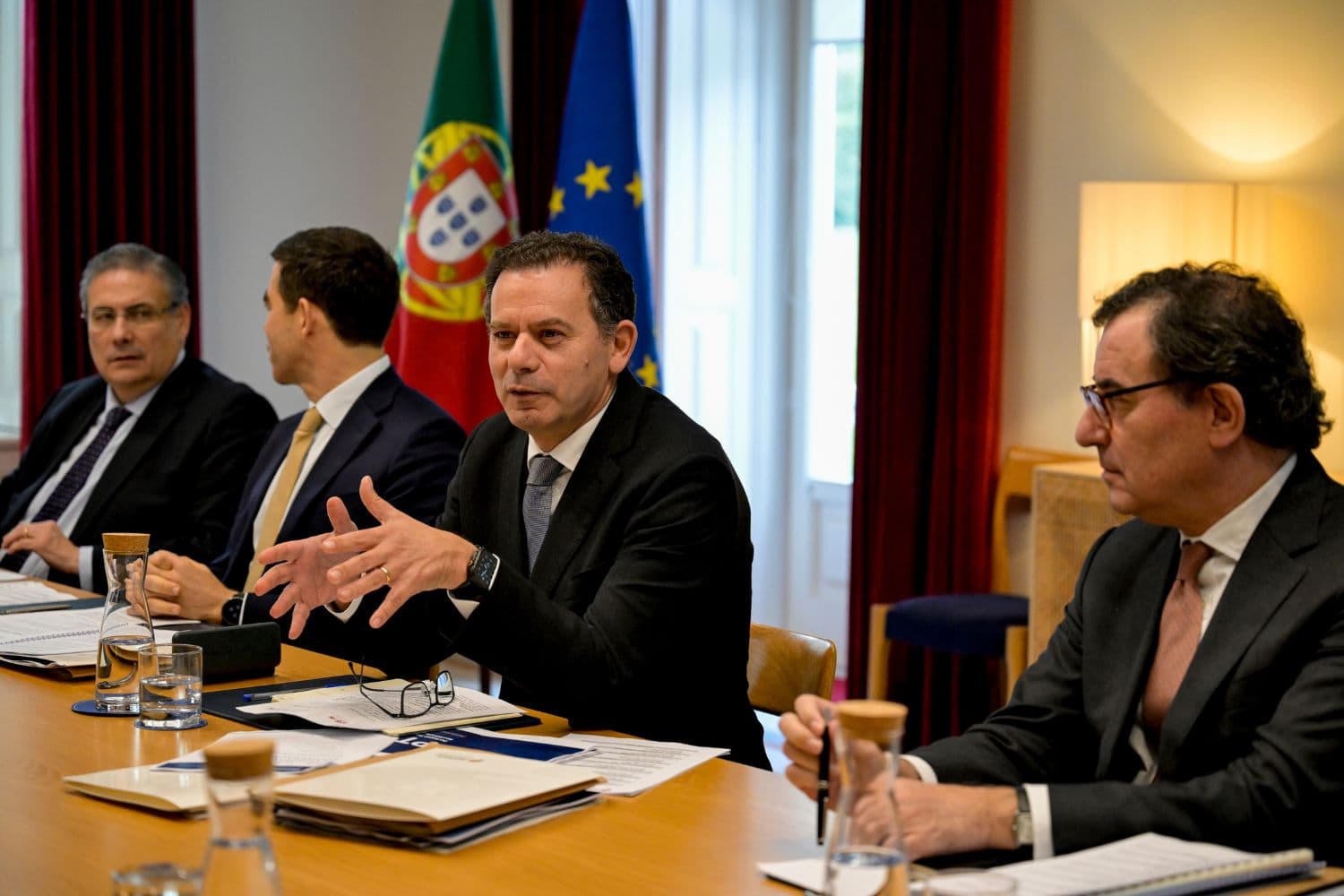 Primeiro-Ministro, Luís Montenegro, reuniu partidos para apresentar linhas gerais do Programa Portugal Transformação, Recuperação e Resiliência (PTRR), Residência Oficial, Lisboa 25 fevereiro 2026 (Gonçalo Borges Dias / GPM)