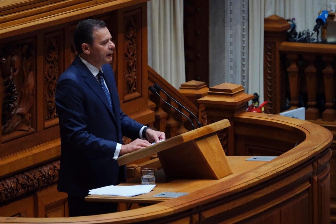 Prime Minister Luís Montenegro at the speech to present the Government Programme, Parliament, 17 June 2025 (Gonçalo Borges Dias/GPM)