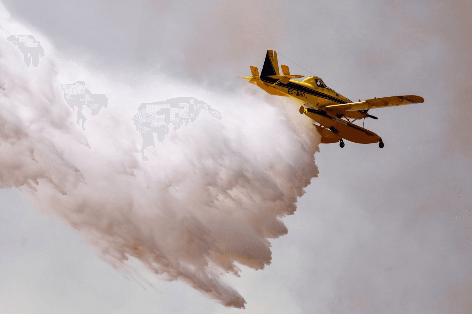 Portugal envia dois aviões Fire Boss para combater incêndios em França, 24 de julho (Lusa/Miguel Pereira da Silva)