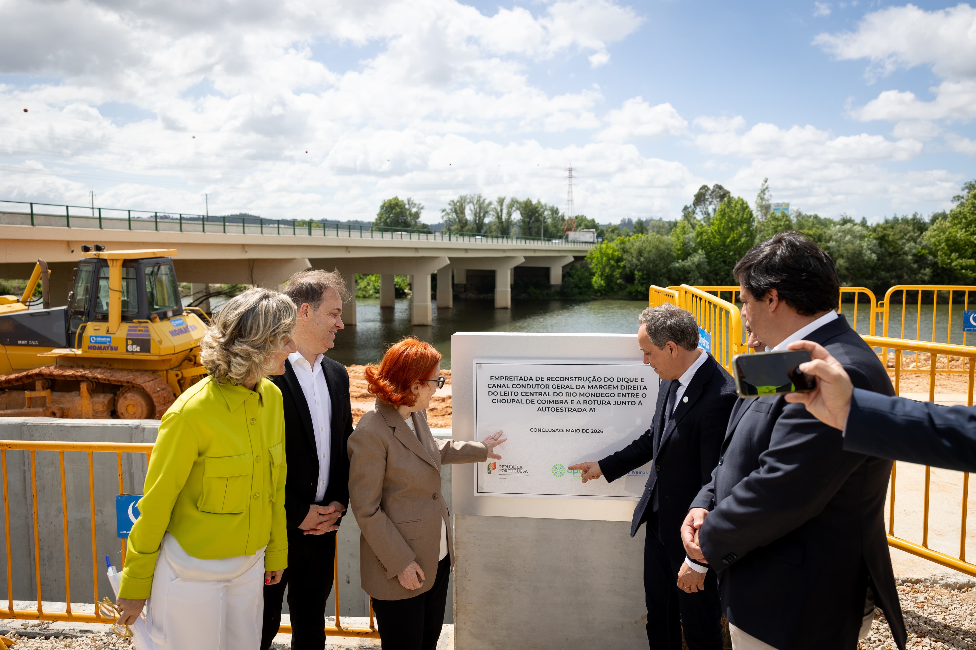 Ministra do Ambiente e Energia na reabertura do canal condutor geral do dique de Casais, Mondego (MAEN/Sara Matos)
