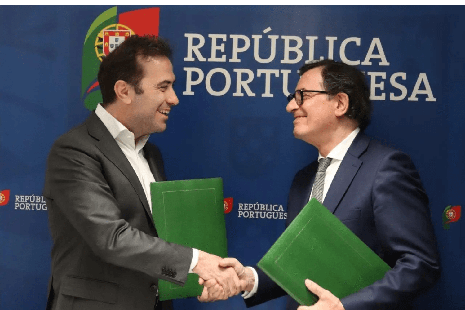 Ministro da Economia e da Coesão Territorial, Castro Almeida, e Primeiro Vice-Presidente do Governo e Ministro da Economia, Comércio e Empresas de Espanha, Carlos Cuerpo, no final da reunião do Fórum Estratégico Luso-Espanhol para a Competitividade, Lisboa, 18 de junho de 2026