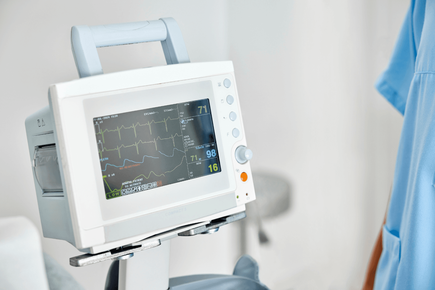 O reforço do PRR na Saúde apoia a requalificação de unidades, a modernização do SNS e a aquisição de novos equipamentos médicos (Banco de Imagens)