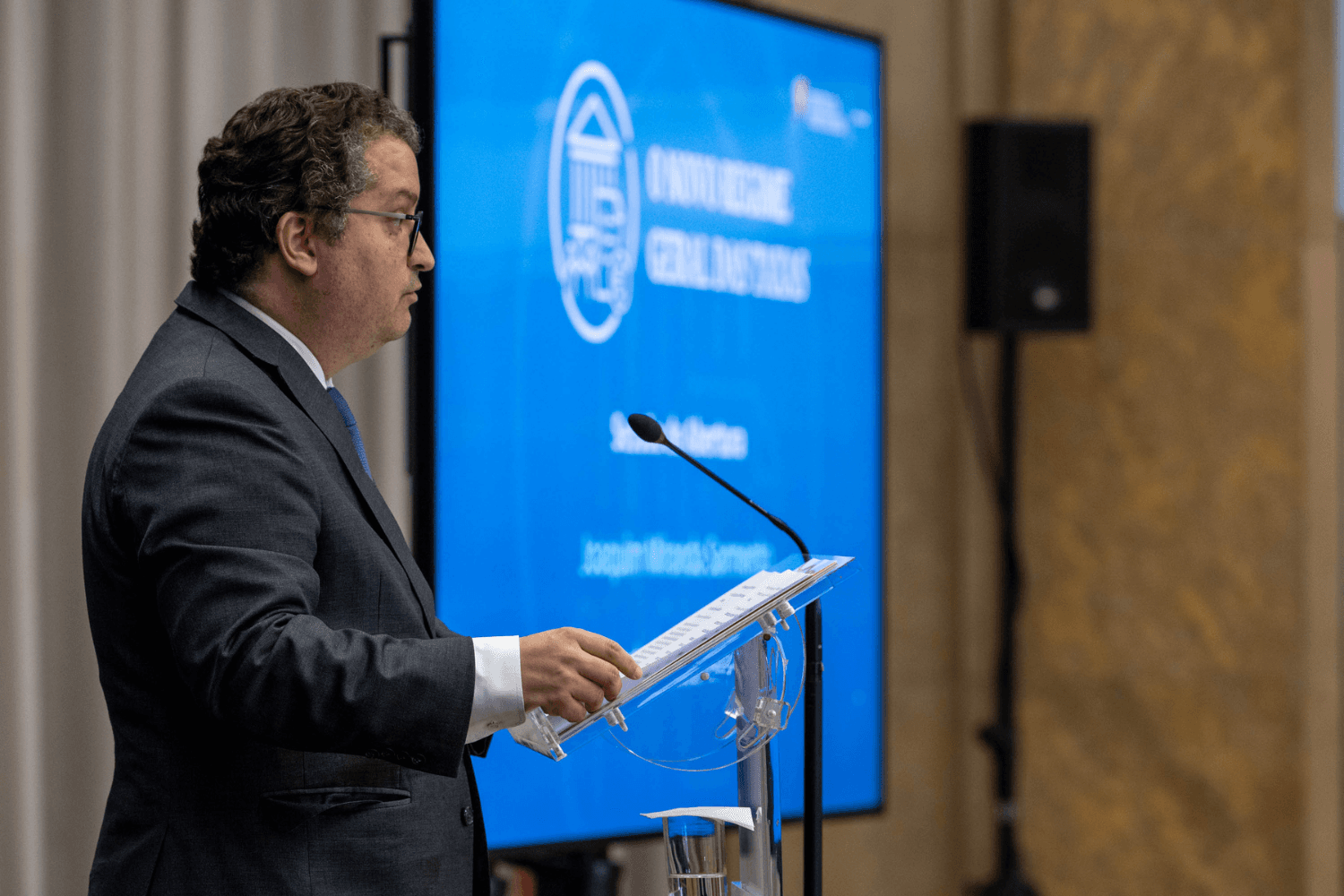 O ministro de Estado e das Finanças, Joaquim Miranda Sarmento, usa da palavra na apresentação do novo regime geral das taxas da Administração Pública, no Ministério das Finanças, em Lisboa, 14 de julho de 2026. (João Bica / SG Gov)