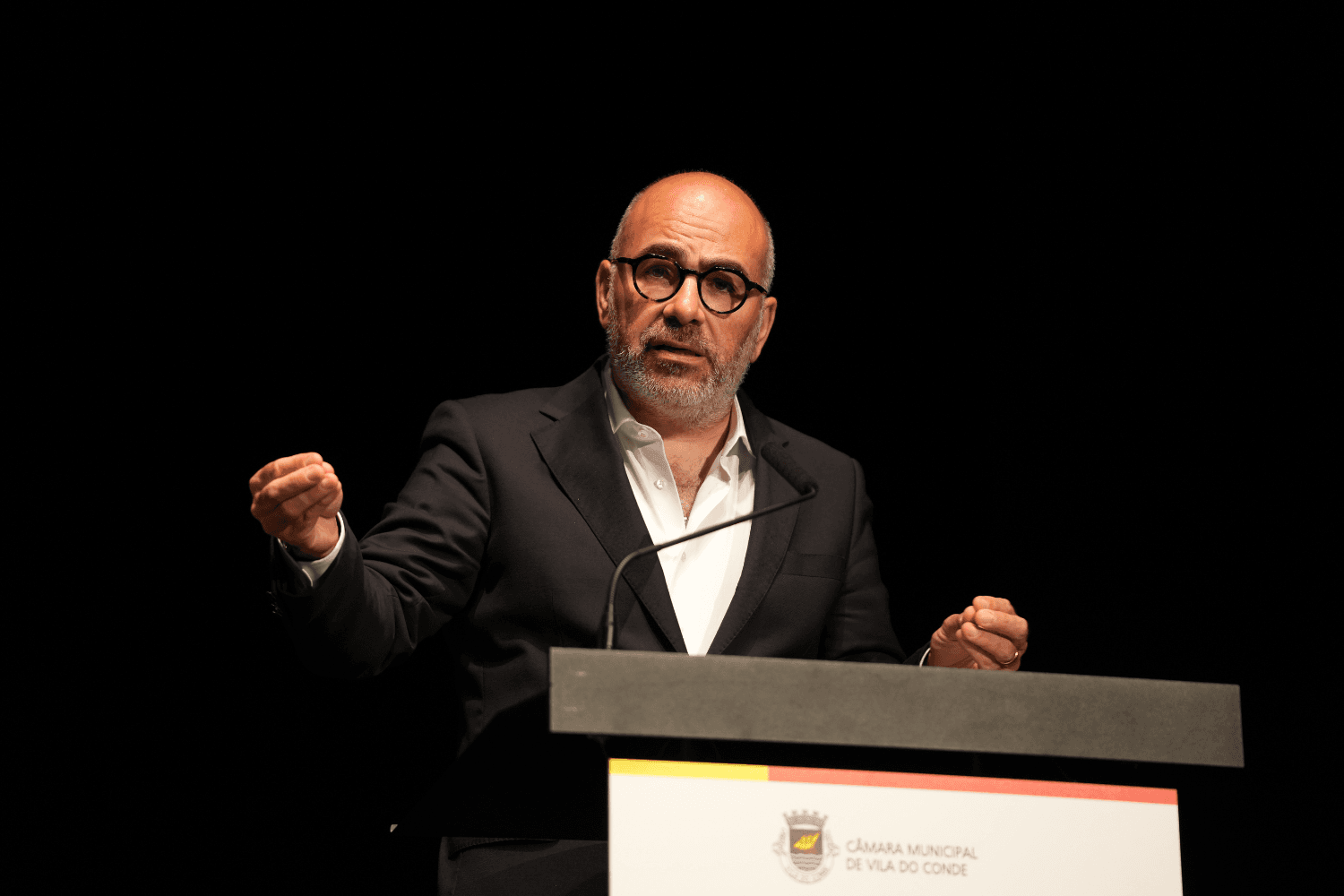 Ministro das Infraestruturas e Habitação, Miguel Pinto Luz, na cerimónia de entrega de 97 habitações a famílias do Concelho de Vila do Conde, no dia 16 de junho.