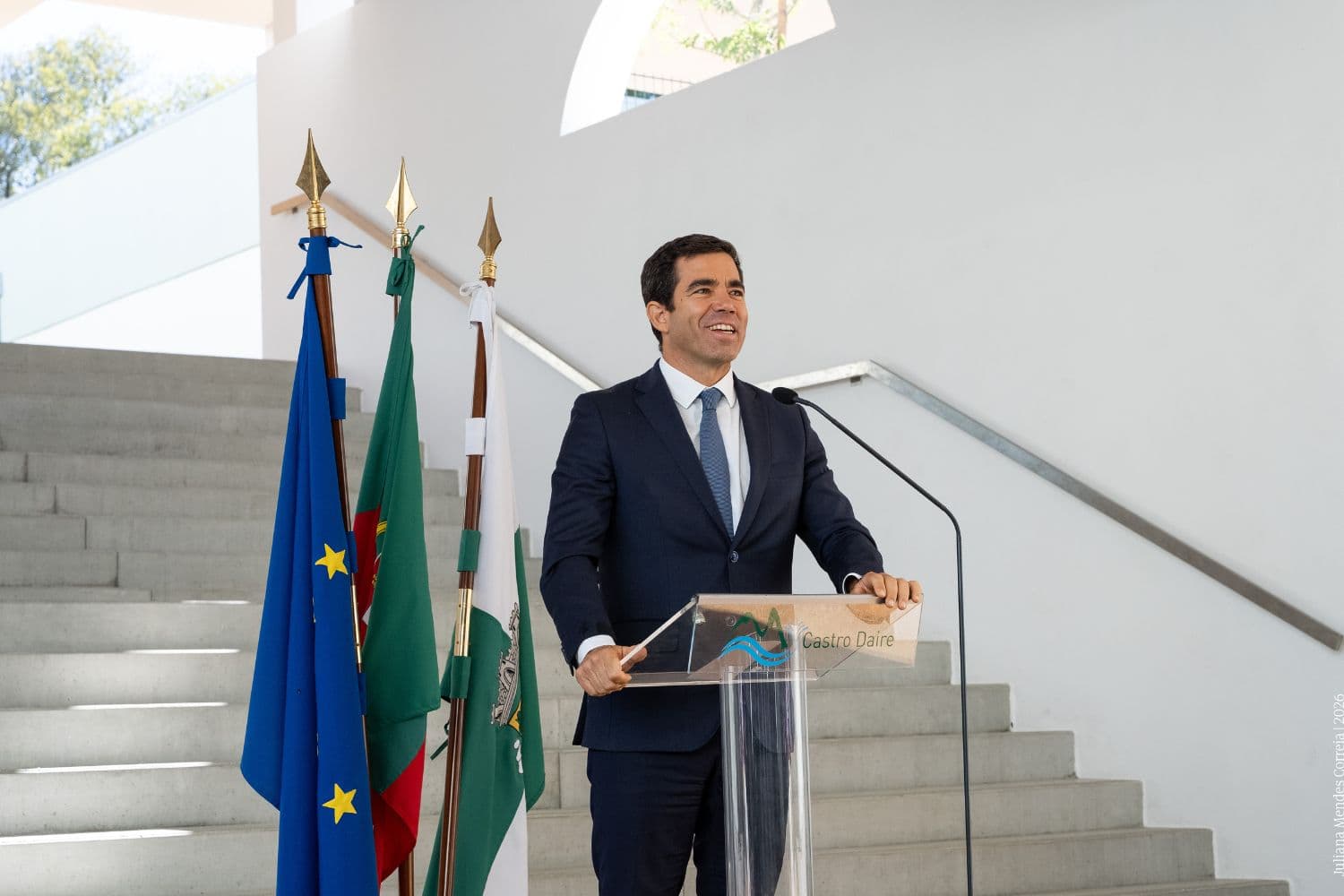 O Ministro da Presidência, António Leitão Amaro, inaugurou a requalificação da Escola Básica 1,2,3 de Castro Daire, 11 de setembro de 2026 (Juliana Correia/MP)