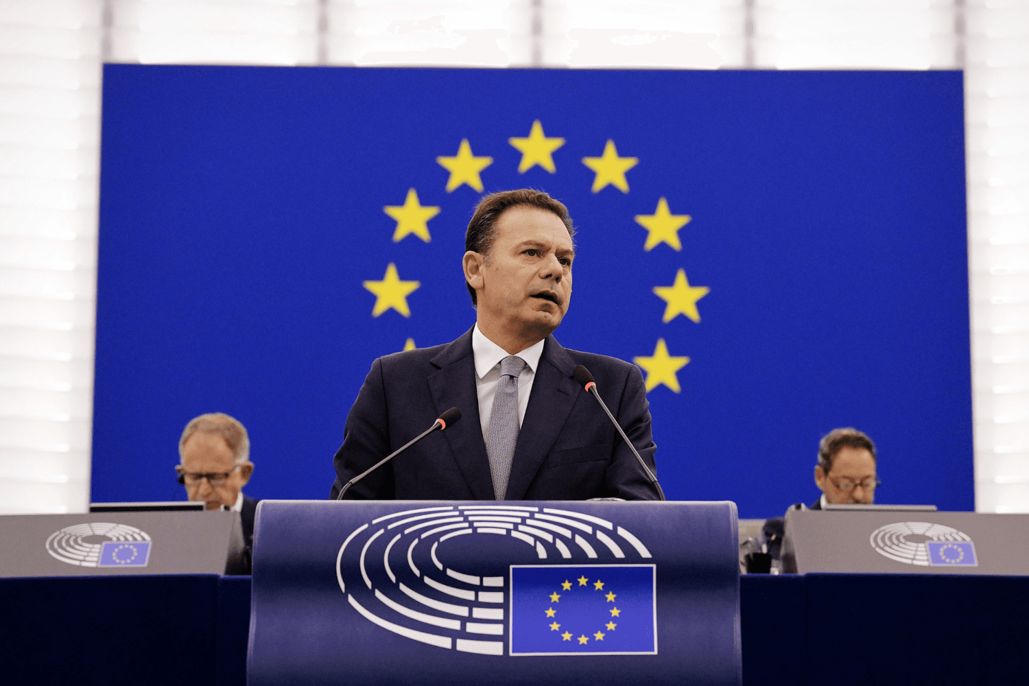 Primeiro-Ministro, Luís Montenegro, a discursar no Parlamento Europeu. Estrasburgo, 6 de outubro de 2026 (Gonçalo Borges Dias)