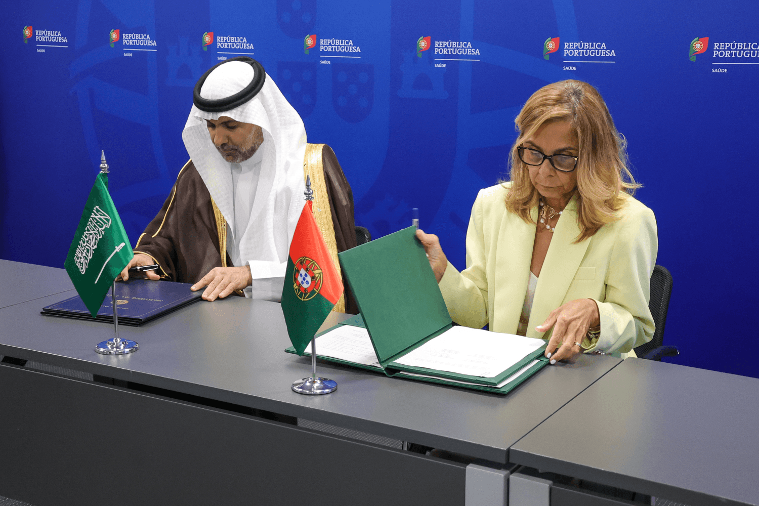 A Ministra da Saúde, Ana Paula Martins, recebeu o seu homólogo da Arábia Saudita, Fahad AlJalajel, para a assinatura de um memorando de entendimento destinado a reforçar a cooperação em matérias de saúde pública, Lisboa, 31 de agosto de 2026 (MS)