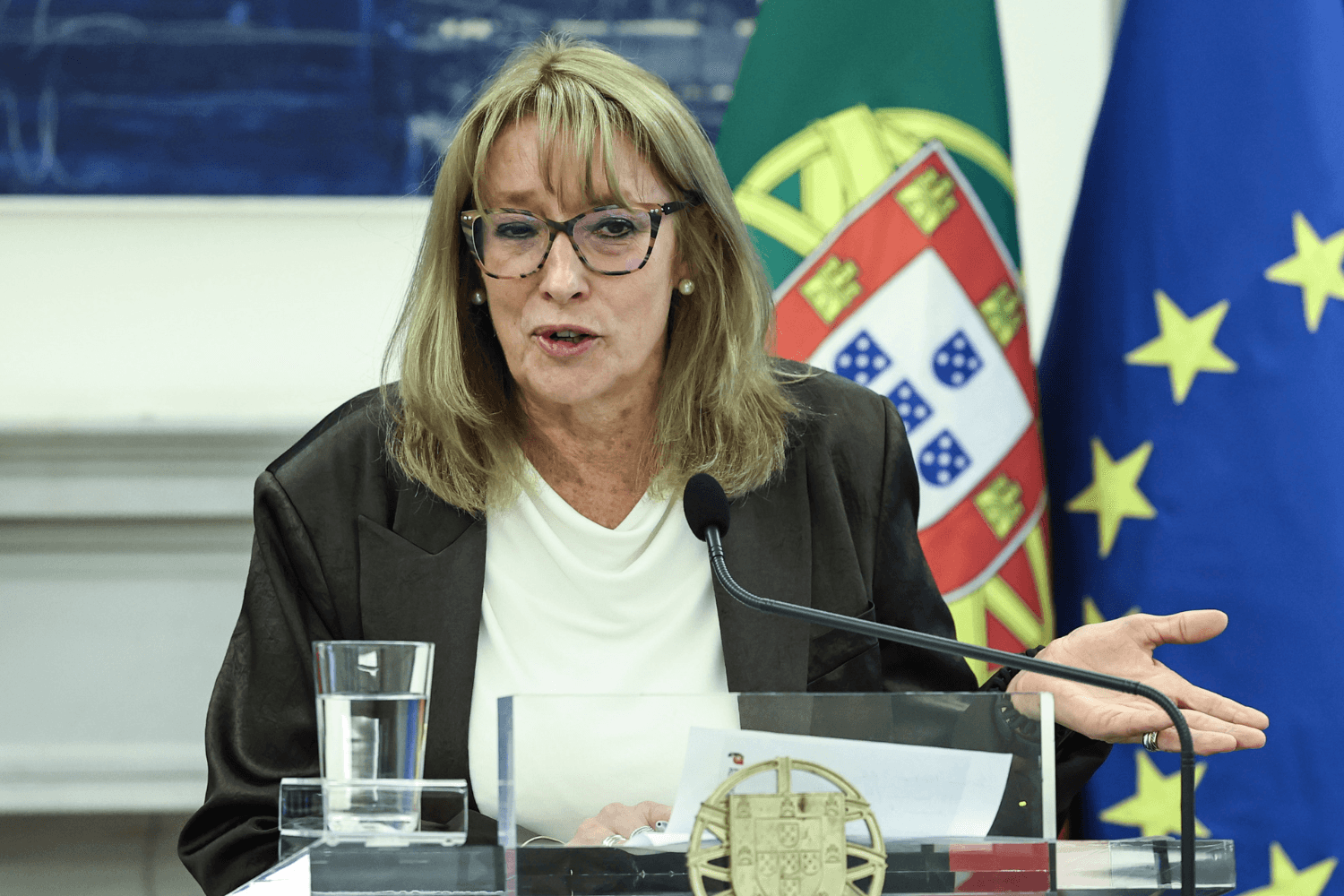 A ministra do Trabalho, Solidariedade e Segurança Social, Maria do Rosário Palma Ramalho, fala à comunicação social no briefing no final da reunião do Conselho de Ministros, no Palácio de São Bento, em Lisboa, 29 de maio de 2026. (ANTÓNIO COTRIM/LUSA)