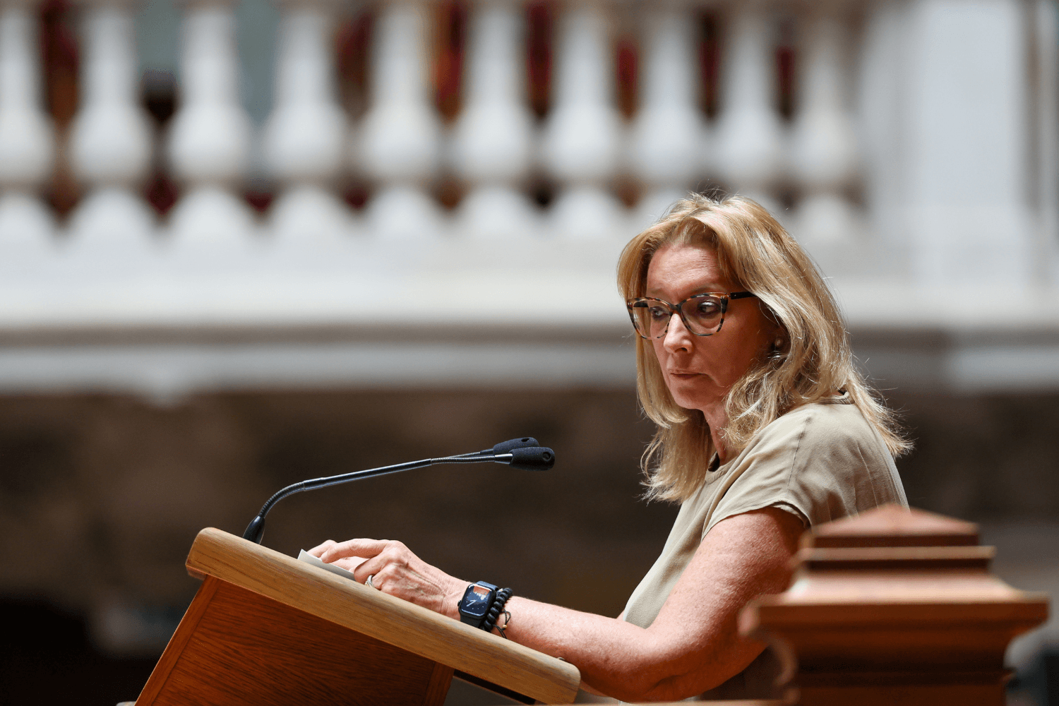 A ministra do Trabalho, Solidariedade e Segurança Social, Maria do Rosário Palma Ramalho, intervém na sessão plenária no dia da discussão na generalidade do Pacote Laboral, na Assembleia da República, em Lisboa, 18 de junho de 2026. (MANUEL DE ALMEIDA/LUSA)